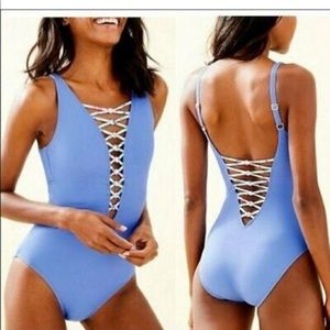 NWT Lilly Pulitzer Isle Lattice One Piece in Blue Haven Size 12